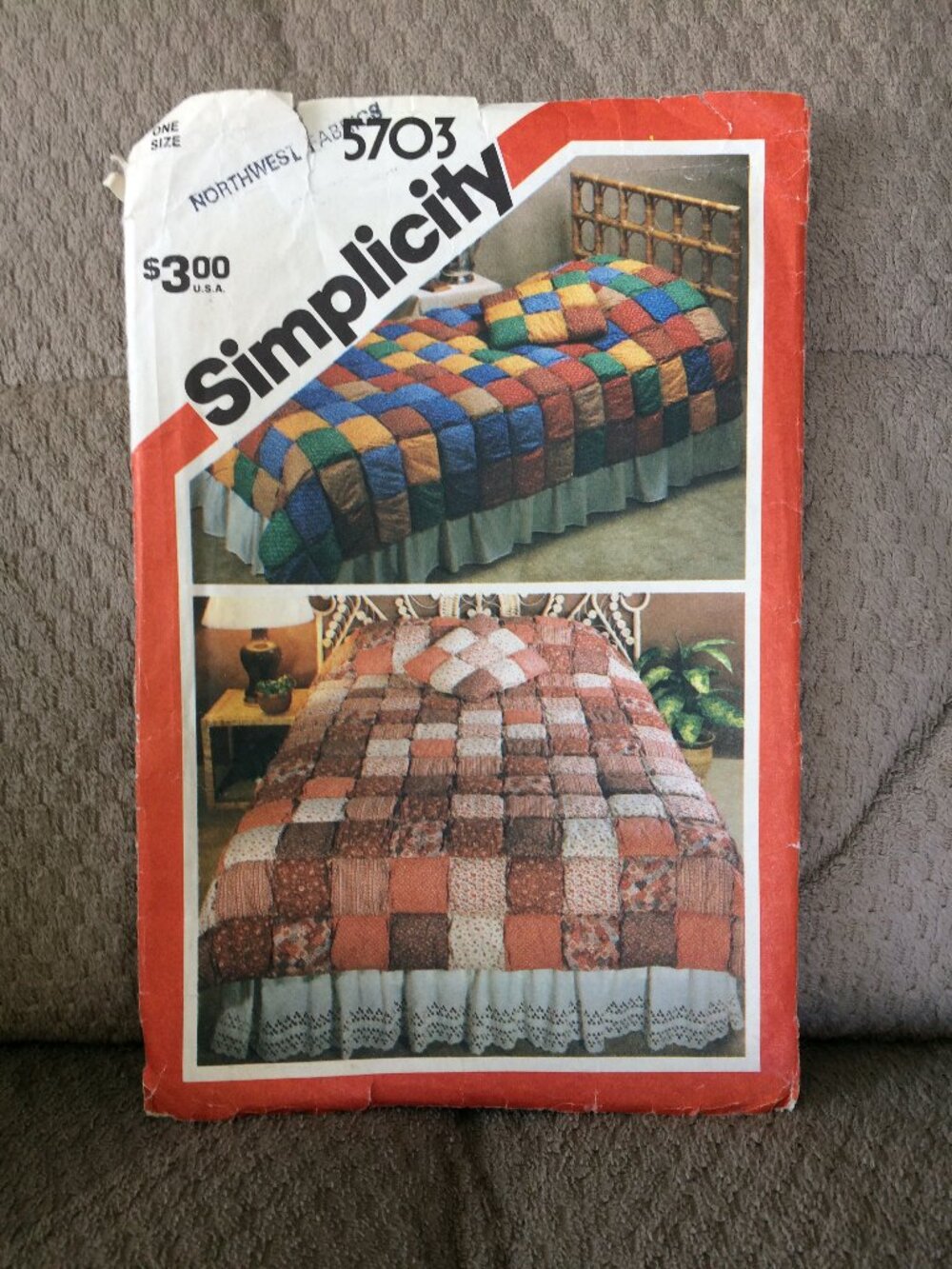 Simplicity 5703 Puff Quilt & Puff Pillow Pattern Size For Twin/Full
